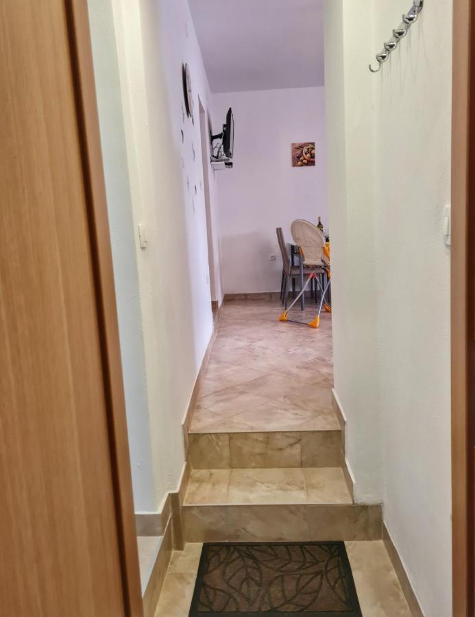 Apartman Goga With Pool And Jacuzzi Labin  Exterior foto